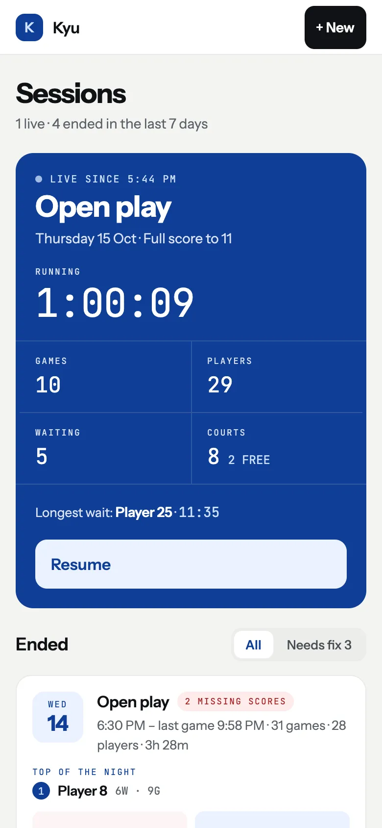 On-Kyu on a phone: a live session with its running clock, games, players, waiting and free courts.